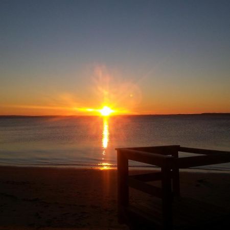 Bay Breeze Inn South Jamesport Esterno foto