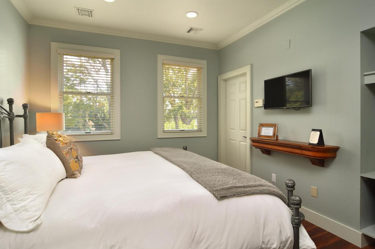 Bay Breeze Inn South Jamesport Esterno foto
