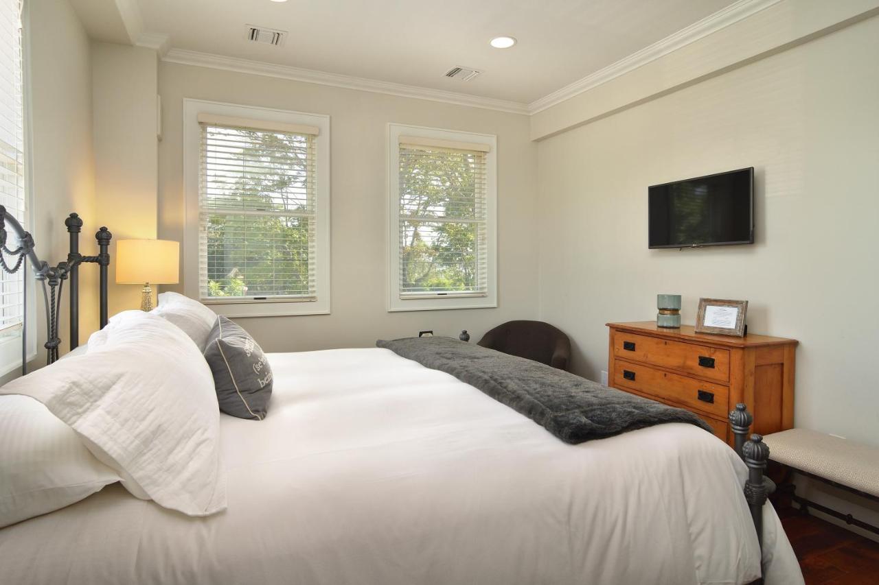 Bay Breeze Inn South Jamesport Esterno foto