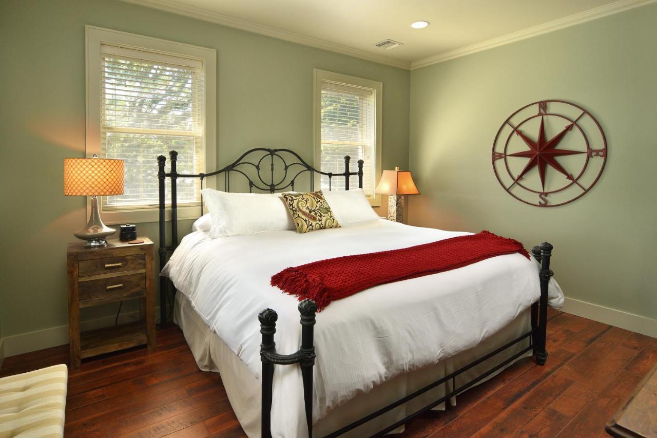 Bay Breeze Inn South Jamesport Esterno foto
