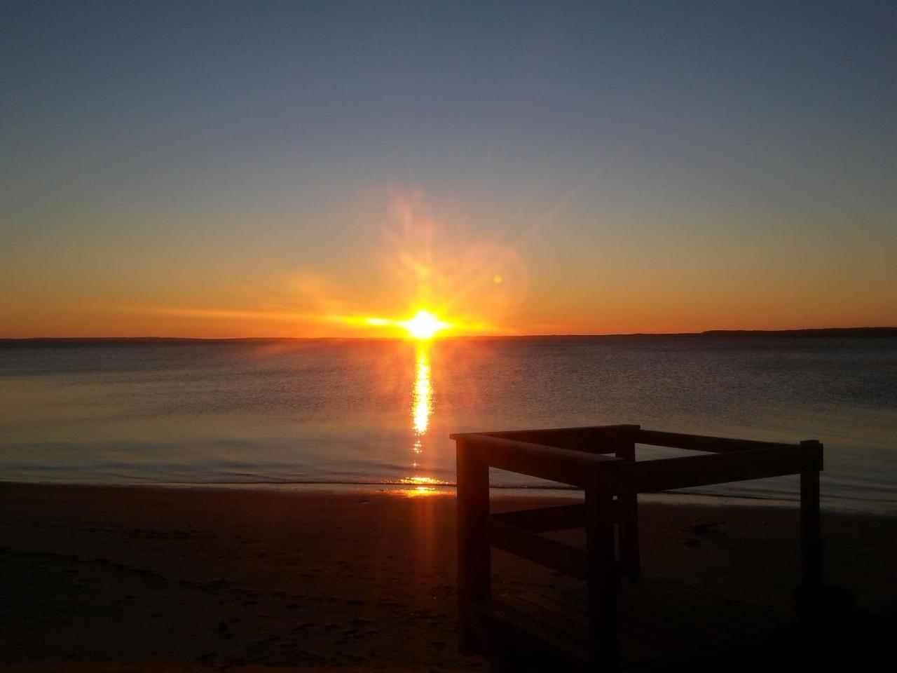 Bay Breeze Inn South Jamesport Esterno foto
